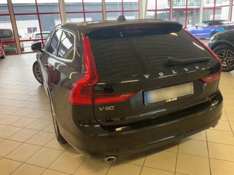 Volvo V90 2.0 T4 Momentum — zdjęcie 3