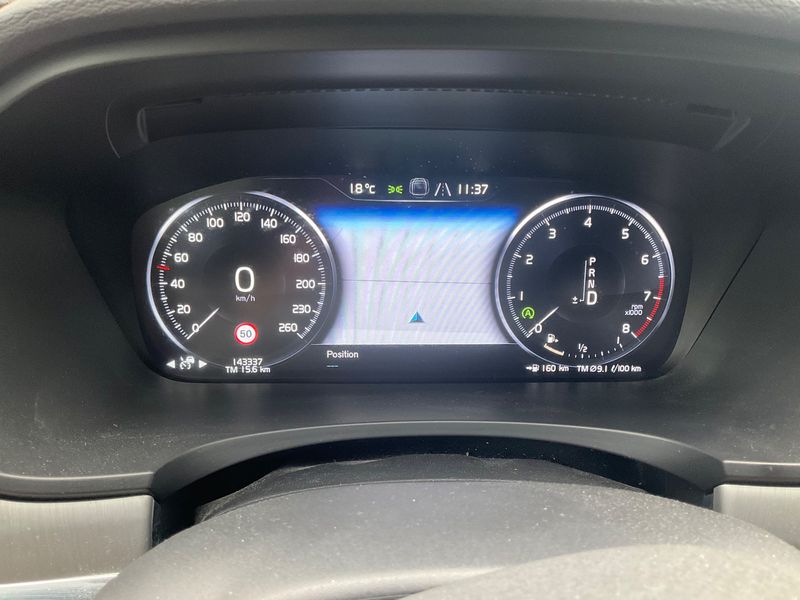 Volvo V90 2.0 T4 Momentum — zdjęcie 13