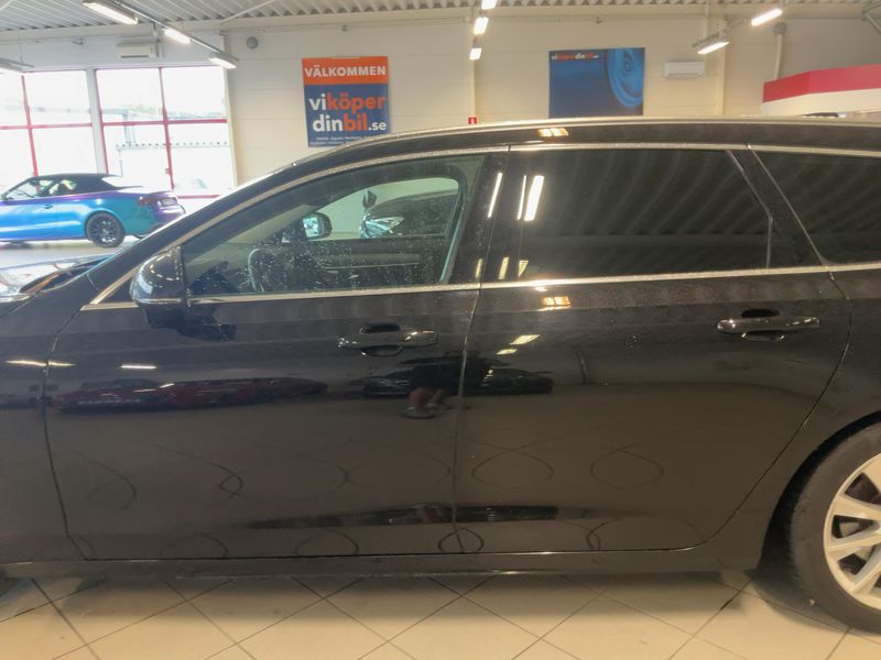 Volvo V90 2.0 T4 Momentum — zdjęcie 4