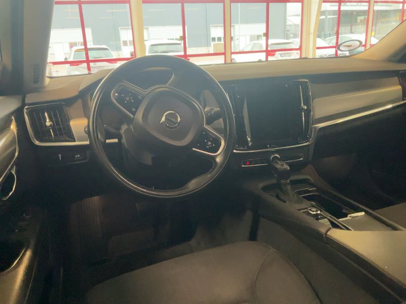 Volvo V90 2.0 T4 Momentum — zdjęcie 12