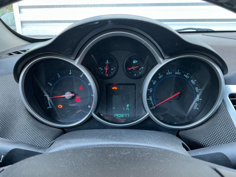 Chevrolet Cruze 1.6 LT — zdjęcie 4