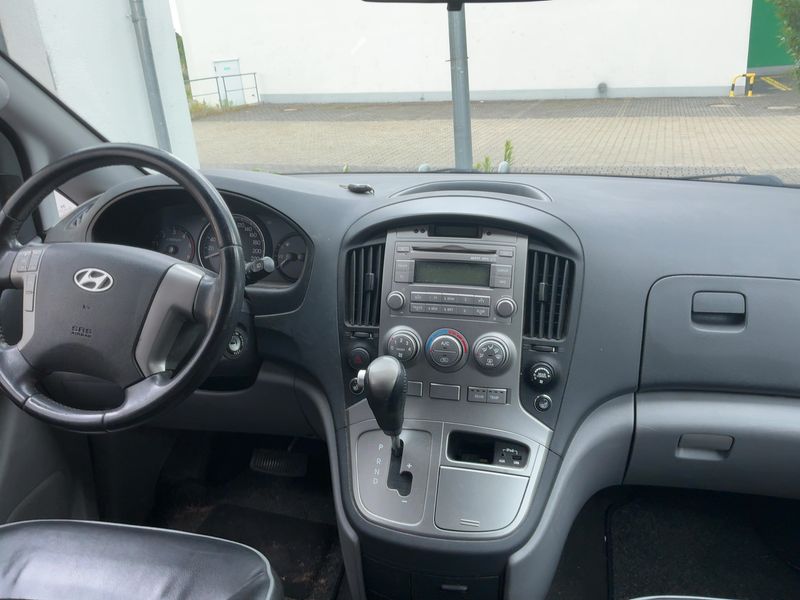 Hyundai H1 2.5 CRDi Travel Premium — zdjęcie 12
