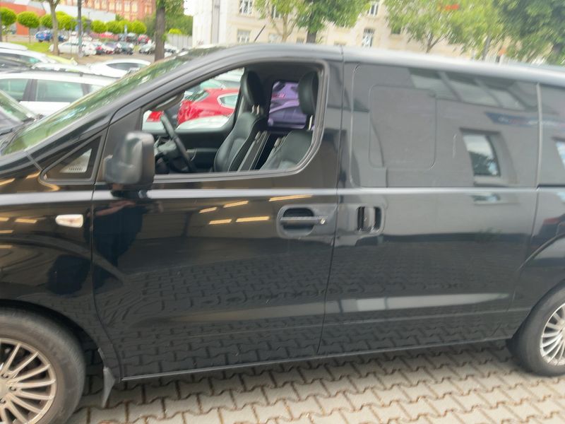 Hyundai H1 2.5 CRDi Travel Premium — zdjęcie 4