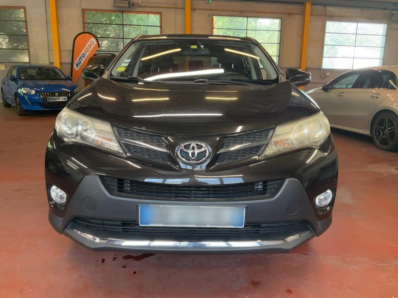Toyota RAV 4 2.0 D-4D Life 2015 – снимка 14