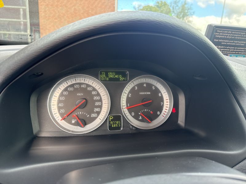 Volvo C70 2.5 T5 Momentum — zdjęcie 12