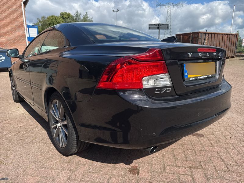 Volvo C70 2.5 T5 Momentum — zdjęcie 3