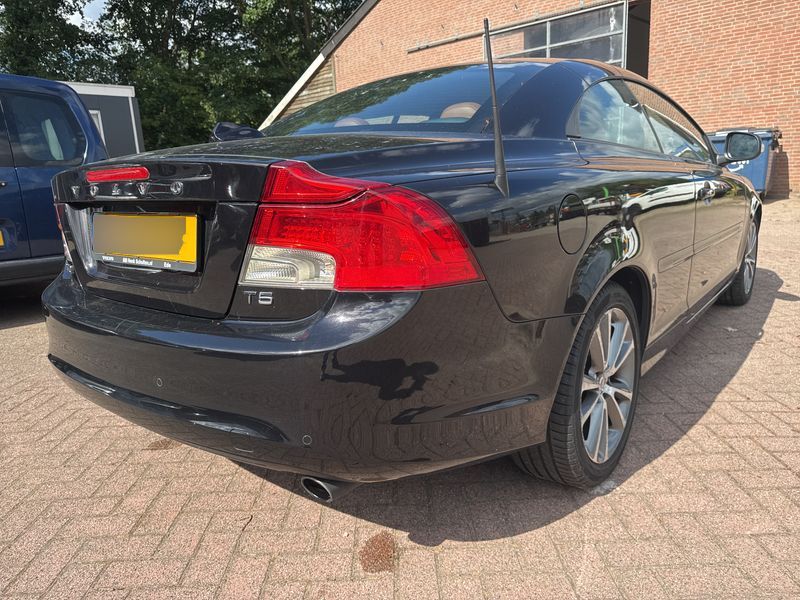Volvo C70 2.5 T5 Momentum — zdjęcie 5