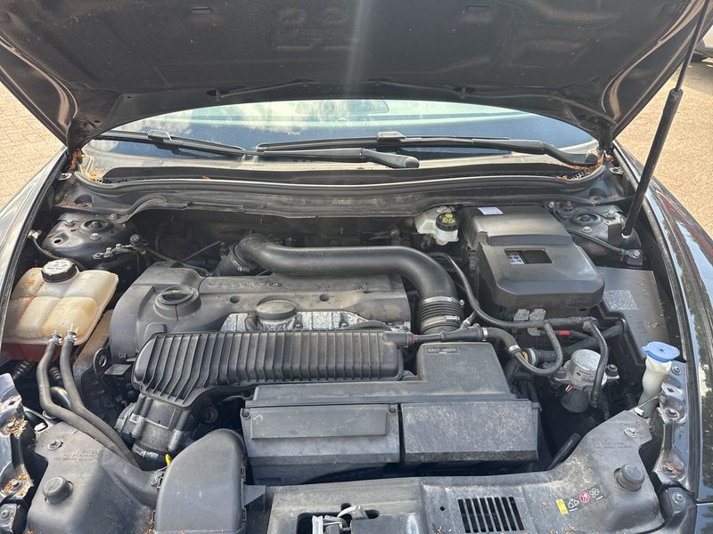 Volvo C70 2.5 T5 Momentum — zdjęcie 8