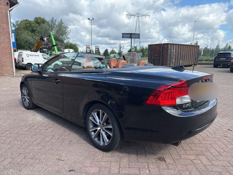 Volvo C70 2.5 T5 Momentum — zdjęcie 16