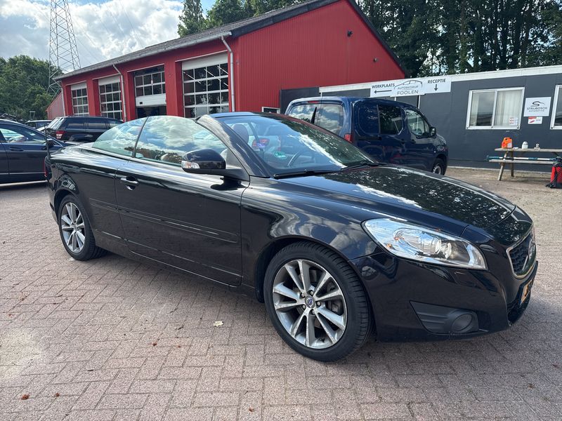 Volvo C70 2.5 T5 Momentum — zdjęcie 19