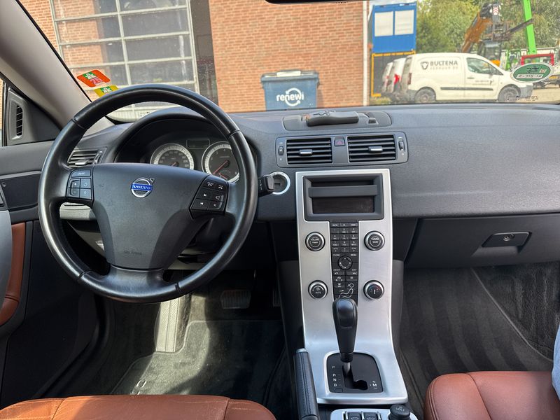 Volvo C70 2.5 T5 Momentum — zdjęcie 11