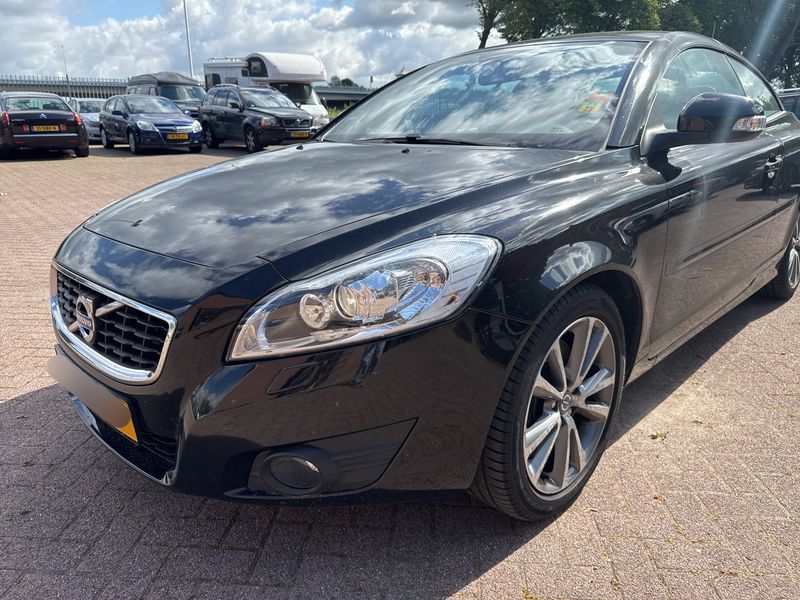 Volvo C70 2.5 T5 Momentum — zdjęcie 2