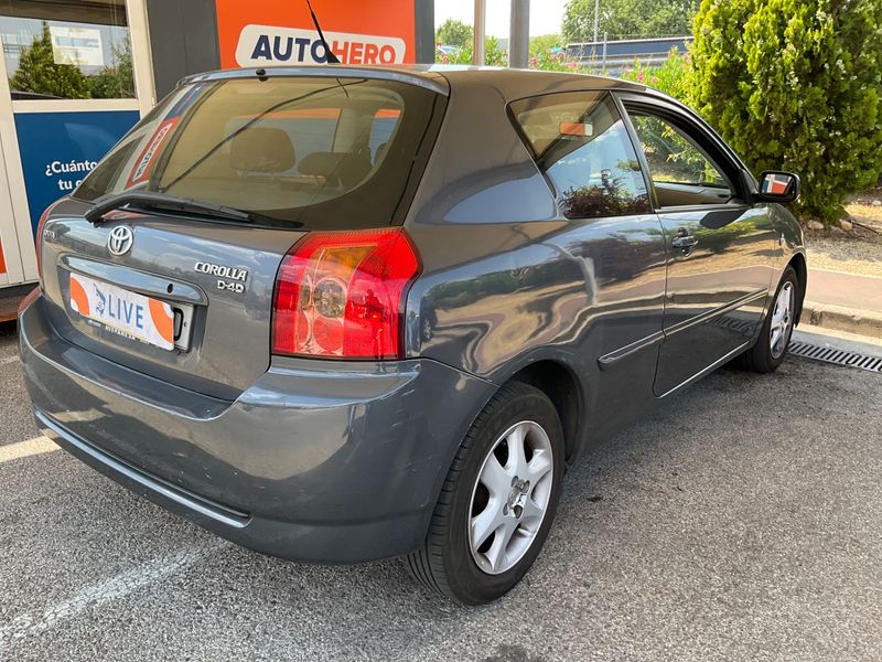 Toyota Corolla 2.0 D-4D D-Cat Luna — zdjęcie 2