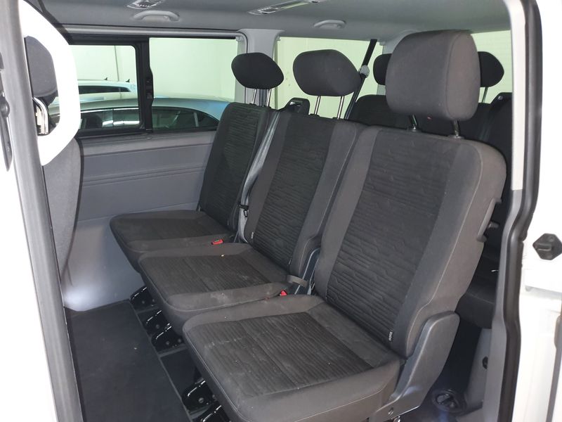 Volkswagen T6 Caravelle 2.0 TDI Comfortline FWD — zdjęcie 13
