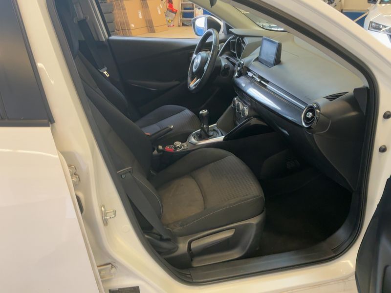 Mazda 2 1.5 Kizoku — zdjęcie 11