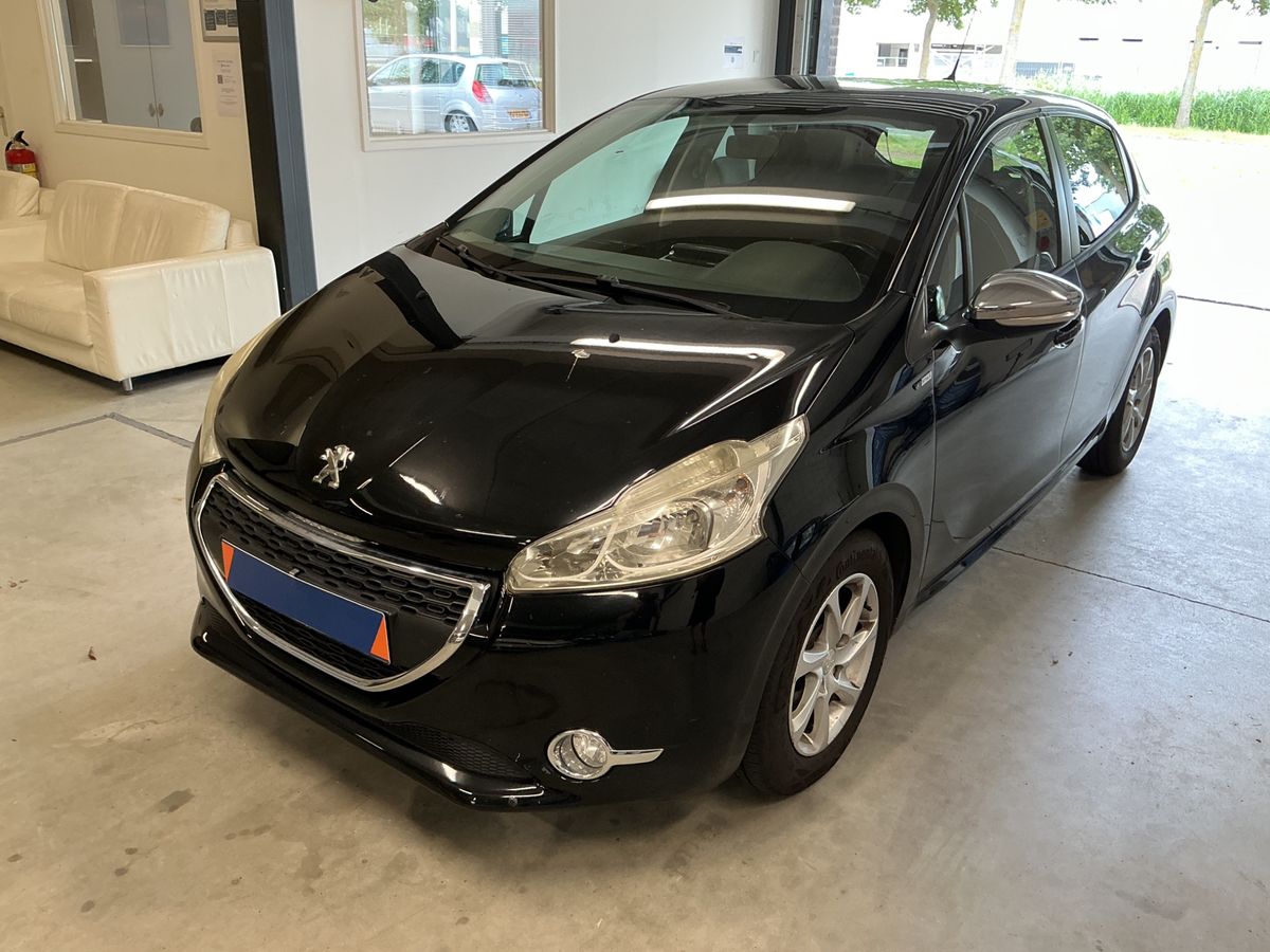 Peugeot 208 2014