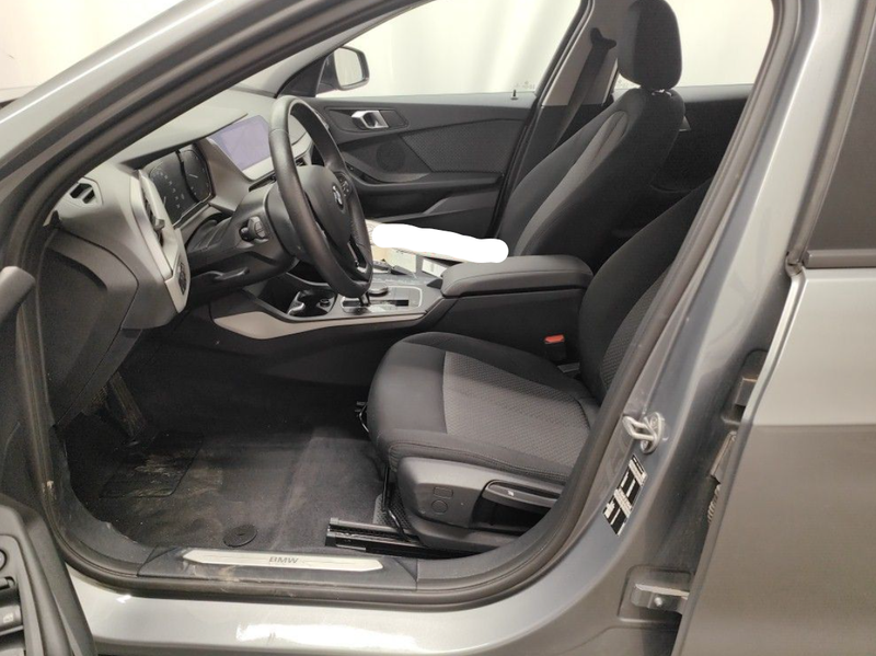BMW 1er 116d Advantage 2022 – снимка 10