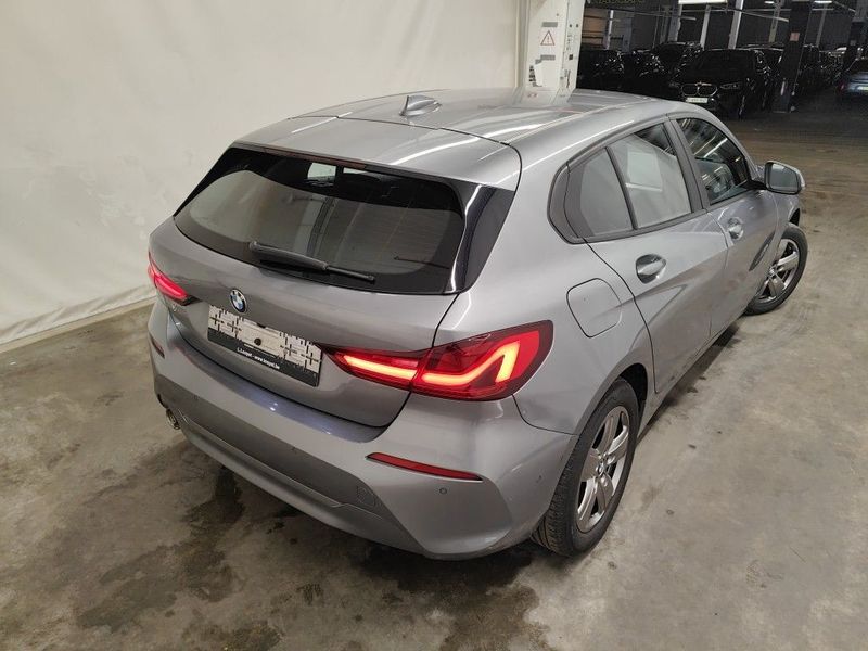 BMW 1er 116d Advantage 2022 – снимка 5