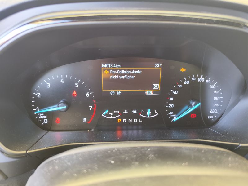 Ford Focus 1.0 EcoBoost Mild-Hybrid ST-Line — zdjęcie 12