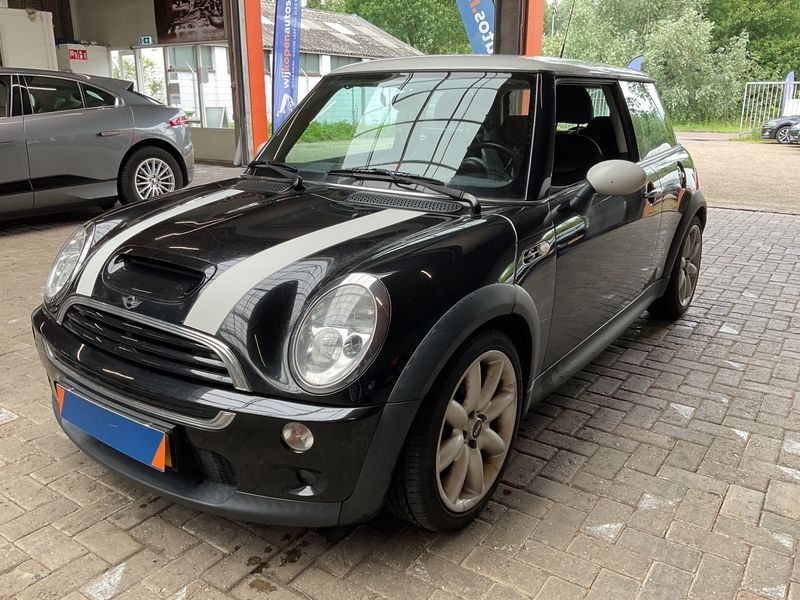 MINI Cooper S — zdjęcie 1
