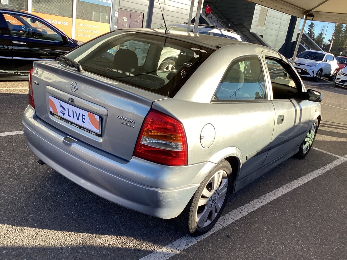 Opel Astra 2.0 DTI Sport