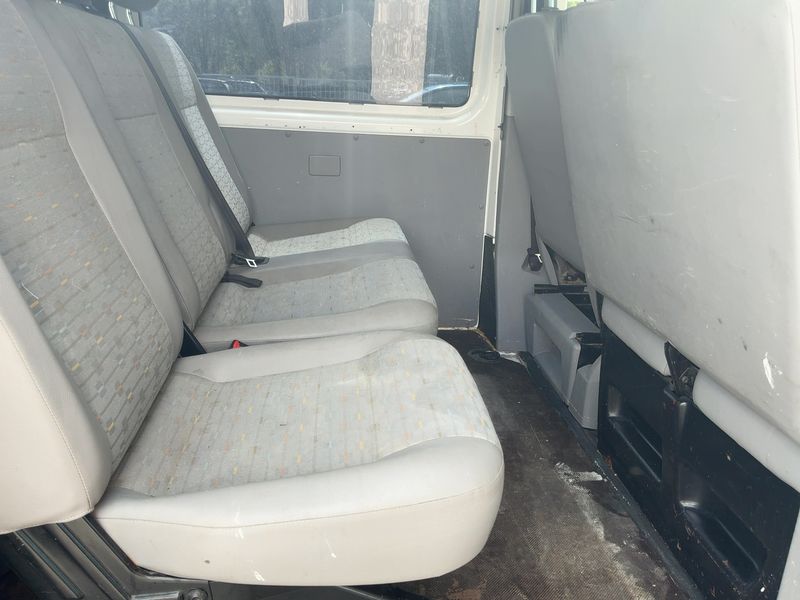 Volkswagen T5 Kombi 2.0 TDI — zdjęcie 14