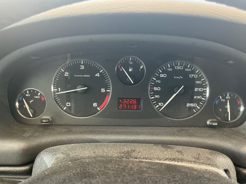 Peugeot 406 2.2 HDi L — zdjęcie 4