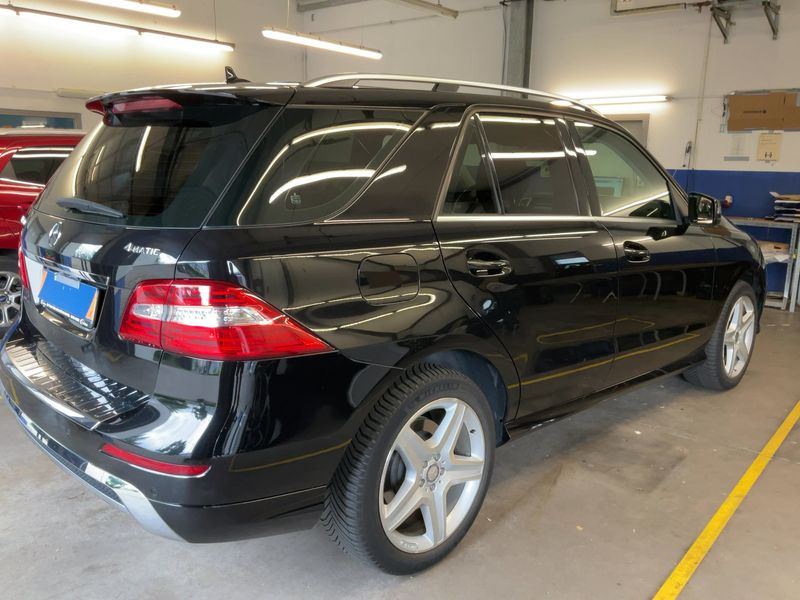 Mercedes-Benz M-Klasse ML 350 BlueEfficiency — zdjęcie 6
