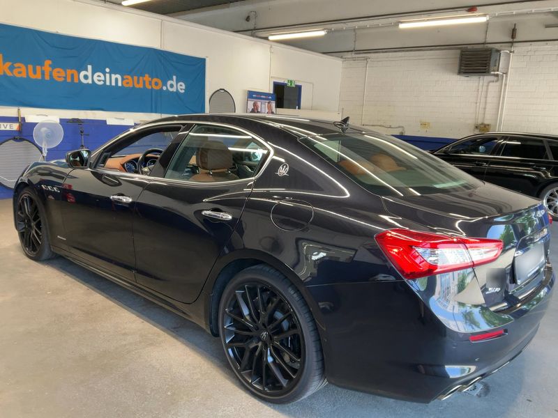 Maserati Ghibli 3.0 V6 TwinTurbo Gran Lusso S Q4 — zdjęcie 3