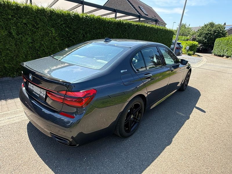 BMW 7er 740e IPerformance — zdjęcie 5