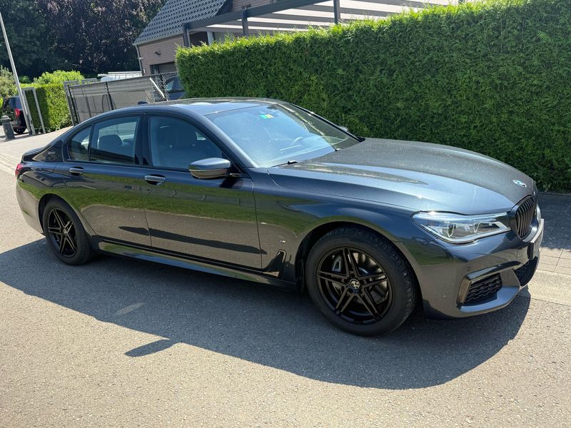 BMW 7er 740e IPerformance — zdjęcie 22