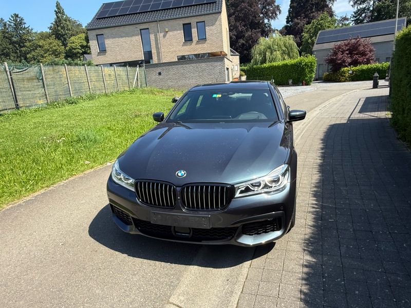 BMW 7er 740e IPerformance — zdjęcie 21