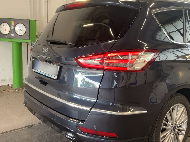 Ford S-Max 2.0 TDCi EcoBlue Vignale AWD — zdjęcie 6