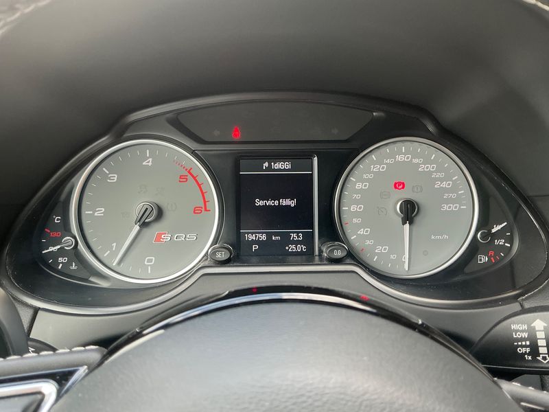 Audi SQ5 3.0 V6 TDI quattro — zdjęcie 13