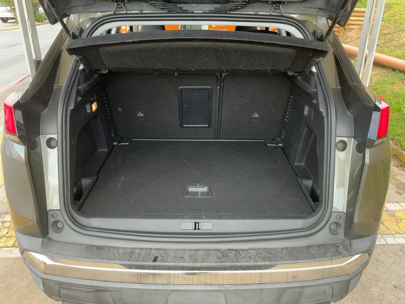 Peugeot 3008 1.5 Blue-HDi Allure 2018 – снимка 15