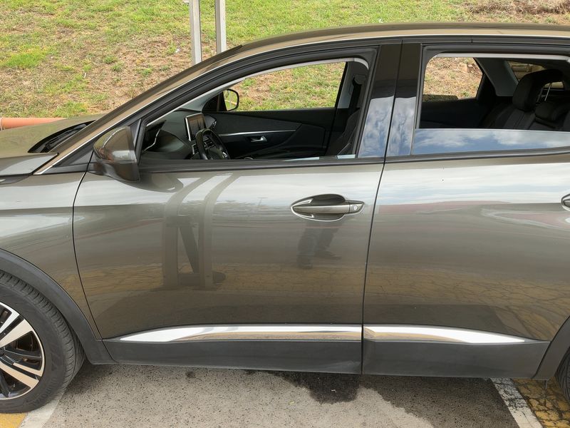 Peugeot 3008 1.5 Blue-HDi Allure 2018 – снимка 4