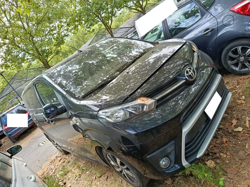 Toyota ProAce Verso 1.5 D-4D Compact Executive — zdjęcie 6