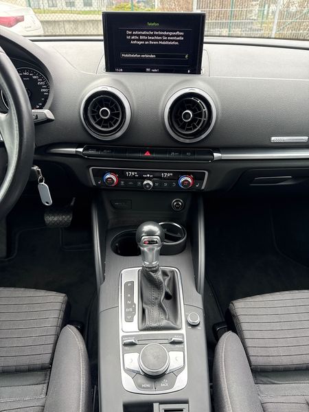 Audi A3 Limousine 35 TFSI Sport — zdjęcie 17