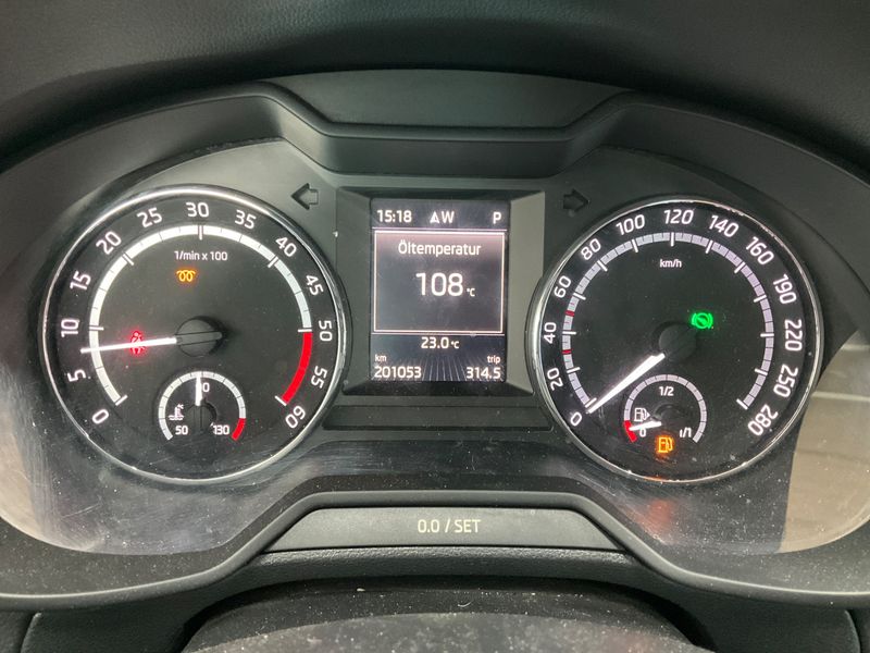 Skoda Octavia 2.0 TDI RS 2015 – снимка 24