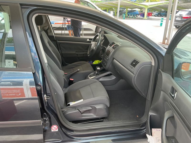 Volkswagen Golf V 2.0 TDI Highline — zdjęcie 3