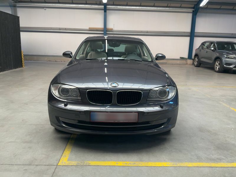 BMW 1er 120d 2008 – снимка 14