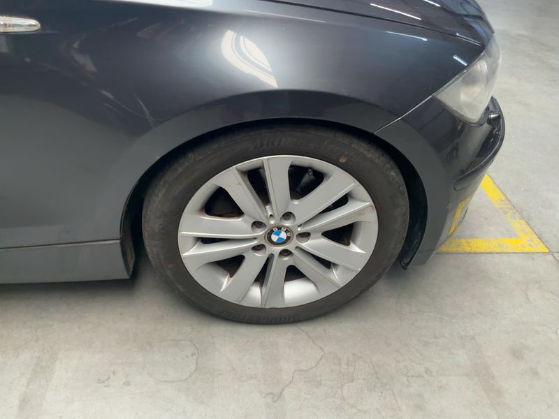 BMW 1er 120d 2008 – снимка 11
