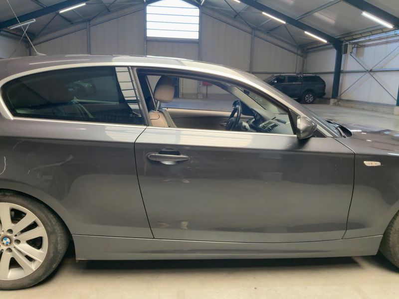 BMW 1er 120d 2008 – снимка 10