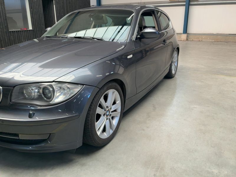 BMW 1er 120d 2008 – снимка 2