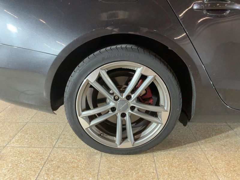 Audi A4 2.0 TDI Ambiente 2013 – снимка 9