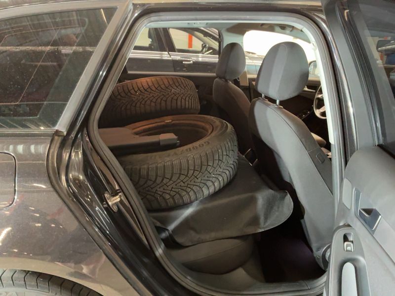 Audi A4 2.0 TDI Ambiente 2013 – снимка 20