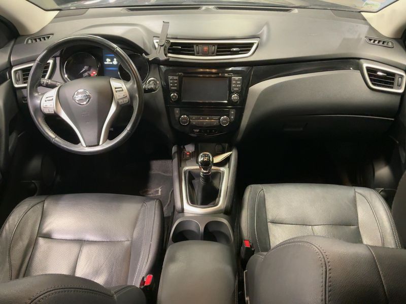 Nissan Qashqai 1.2 Tekna — zdjęcie 12