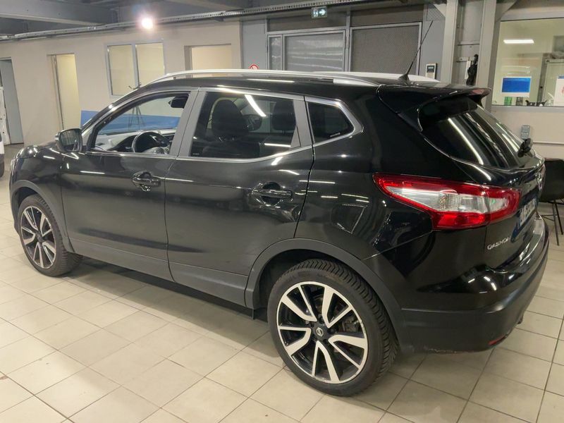 Nissan Qashqai 1.2 Tekna — zdjęcie 3