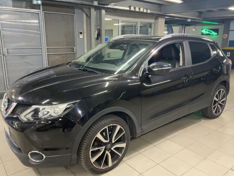 Nissan Qashqai 1.2 Tekna — zdjęcie 2