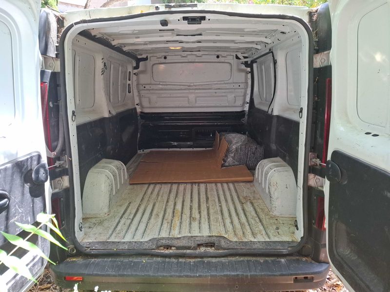 Renault Trafic 2.0 dCi L1H1 1000kg Confort — zdjęcie 9